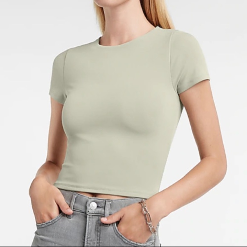 Body Contour High Compression Cropped Crew Tee